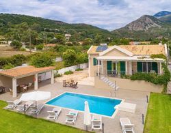 Villa Alexandra Large Private Pool Walk to Beach Sea Views A C Wifi Car Not Required Eco-frie - 1649 Oda