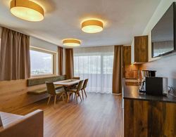 Alluring Apartment in Hart im Zillertal With Parking Yerinde Yemek