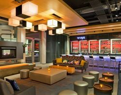 Aloft Bolingbrook Bar