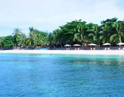 Alona Kew White Beach Resort Plaj