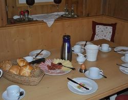 Alpengasthof Eppensteiner Kahvaltı