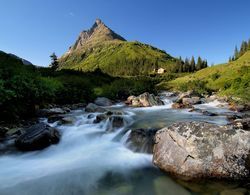 Alpine Lodge Klösterle am Arlberg Genel