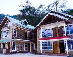 Alpine Village Resort Dış Mekan