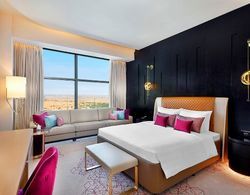 AlRayyan Hotel Doha, Curio Collection by Hilton Genel