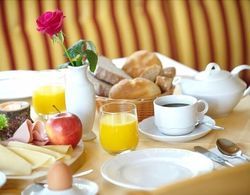 Hotel Alt-Finthen Kahvaltı