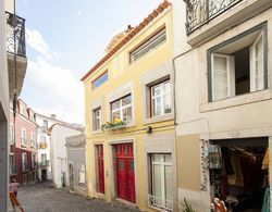 ALTIDO Charming 2BR Apt w/ workspace at the heart of Alfama Dış Mekan