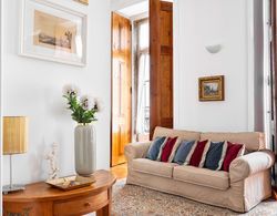 ALTIDO Unique 1-BR Apartment in central Chiado Oda Düzeni