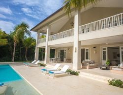 Amazing Golf Villa at Luxury Resort in Punta Cana Includes Staff Golf Carts and Bikes Oda