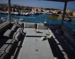 Amazing Penthouse with Sea and Roof Pool Oda Düzeni