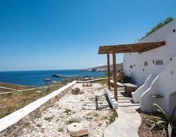 Amazing view at Agios Sostis beach Oda Manzaraları