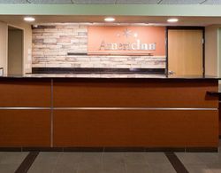 AmericInn by Wyndham Grafton Lobi