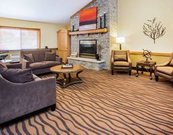 AmericInn by Wyndham Menomonie Genel