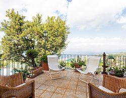 Amore Rentals - Villa Stone on the Sea With Private Pool and Garden Oda