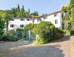 An Attractive Residence on the Verona Side of Lake Garda Dış Mekan