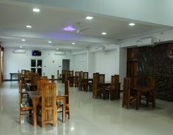 Ananthi Hotels Yerinde Yemek