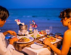 Anavana Beach Resort Yerinde Yemek