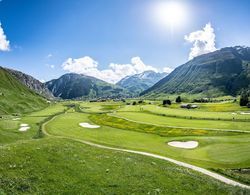 Andermatt Alpine Apartments Golf