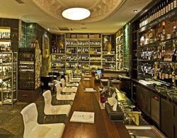 Anemon Galata Bar