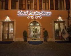 Hotel Antico Borgo Lobi
