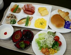 APA Hotel Nambashinsaibashi-Nishi Yerinde Yemek