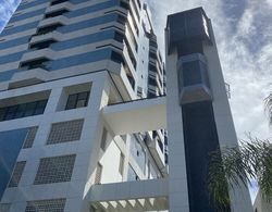 Apartamento Barra Tropical Residence Dış Mekan