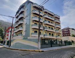 Apartamento com piscina perto do mar de Ubatuba, aceitamos crianças Dış Mekan