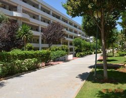 Apartamento en Marbella con vistas al golf Dış Mekan