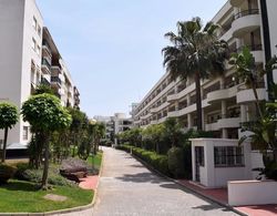 Apartamento en Marbella con vistas al golf Dış Mekan