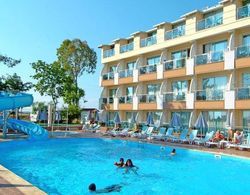 Aperion Beach Hotel Havuz