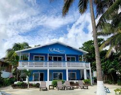Aqua Vista Beachfront Suites Dış Mekan