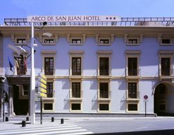 Arco de San Juan Hotel Genel