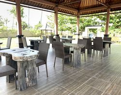 Ariana Beach Resort Amed - Bali Yerinde Yemek