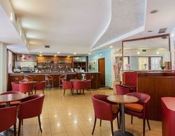 Hotel Aris Bar