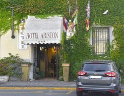Hotel Ariston Dış Mekan