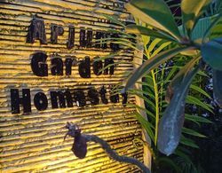 Arjuna Garden Homestay - Hostel Dış Mekan