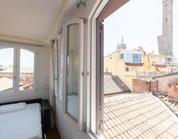 Asinelli in Bologna With 1 Bedrooms and 1 Bathrooms Oda