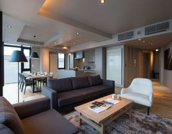 Aspect Luxury Apartments by H2 Life Oda Düzeni