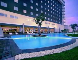 Aston Cirebon Hotel & Convention Center Havuz