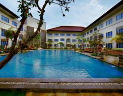 Aston Tanjung Pinang Hotel & Conference Center Havuz