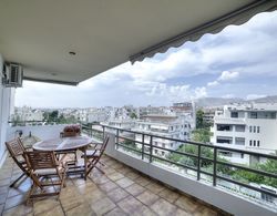 Athens Glyfada Riviera Apartment Oda Manzaraları