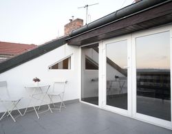 Attic Flat With Amazing Terrace Oda Düzeni