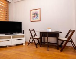 Authentic Central Flat With Bay Window in Besiktas Oda