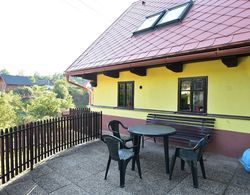 Authentic Holiday Home with Garden near Trutnov Oda Düzeni