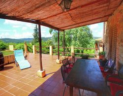 Authentic Tuscan Holiday Home on Property With Stunning Views Oda Düzeni