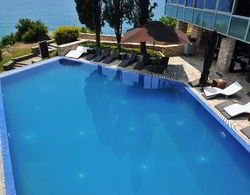 Avala Resort & Villas Havuz