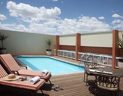 Avani Windhoek Hotel & Casino Havuz