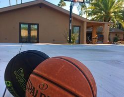 AZ Oasis! Heated Pool & Spa - Sport Court & Putting Greens Pool Table & Games! Genel