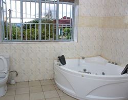 Azalea Guest House Gisozi Banyo Tipleri