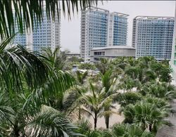 Azure Luxury City Suites by VacationsPH Dış Mekan