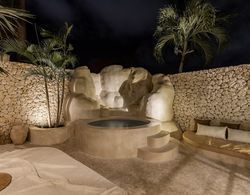 Azure suites 1 Luxe & Unique Honeymoon Villa Dış Mekan